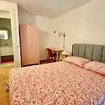 Pink House - Inborgo