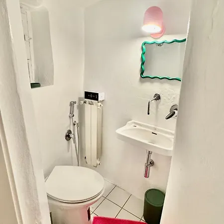 Pink House 阿奎阿斯巴达